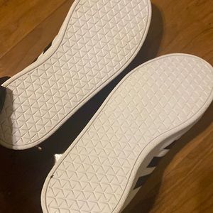 I am selling kids sneakers Adidas white with black stripes